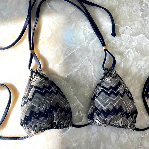 L *Space plaid pattern tan cream black zig zag beige triangle string bikini top - Picture 3 of 10